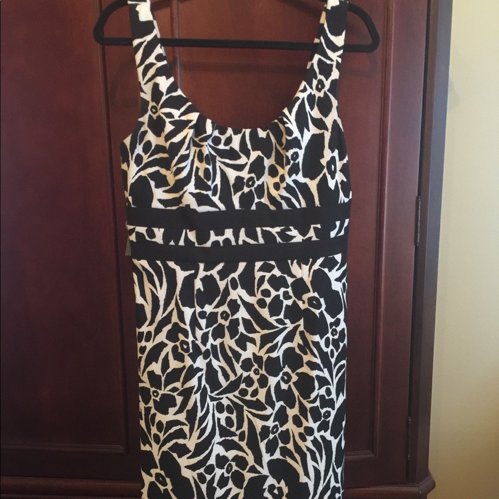 Black & White Mosaic Floral Print Sleeveless Midi